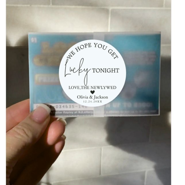 Adesivo Redondo Nome do Casal da Loteria Personalizada de Casament (Modern personalized wedding lottery ticket bride groom name with date sticker)