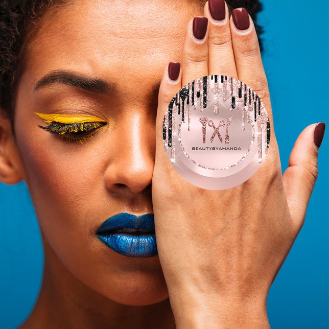 Adesivo Redondo Nome do Logotipo Artista de Cabelo e Maquiagem  Dr (Logo Name Hair Makeup Artist Drips Rose Glitter Classic Round Sticker)