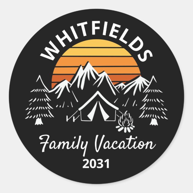 Adesivo Redondo Nome Personalizado de Férias de Camping da Família (Frente)