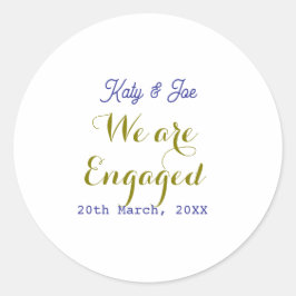 Adesivo Redondo Nós estamos noivos nome data dourado roxo elegante