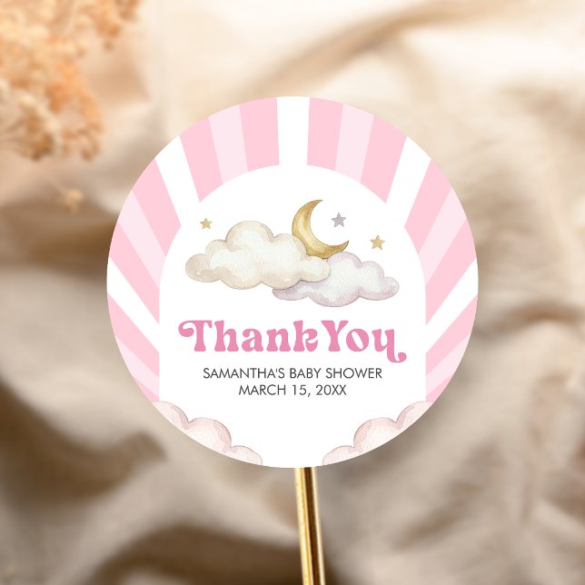 Adesivo Redondo Nós estamos sobre a Lua Chuveiro de Bebê (Over the Moon Baby Shower Sticker)