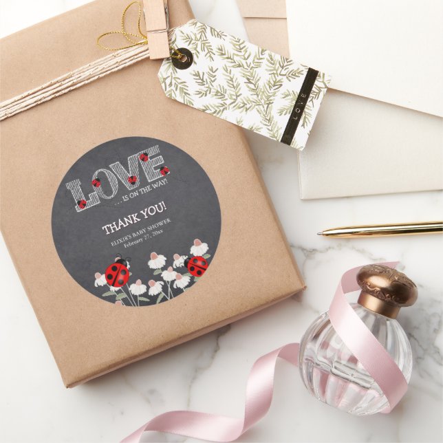 Adesivo Redondo Nosso Pequeno Chá de fraldas Inseto (Presentear)