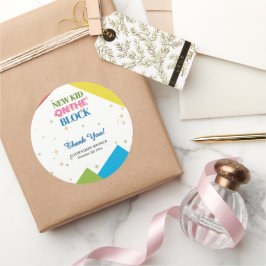 Adesivo Redondo Nova Criança no Chá de fraldas Colorido do Bloco