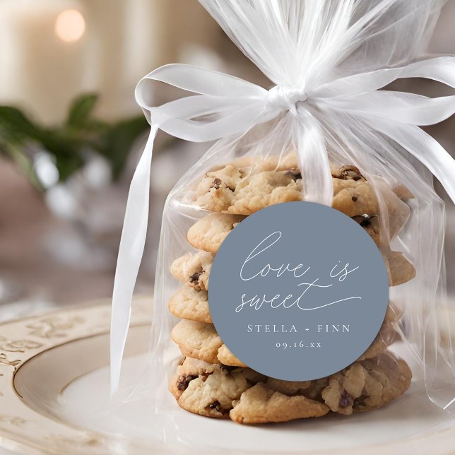 Adesivo Redondo O Amor Moderno É Um Casamento Bonito (Modern Script Love Is Sweet Wedding Classic Round Sticker)