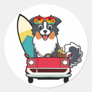 Adesivo Redondo O Cachorro Collie Engraçado está indo para a praia
