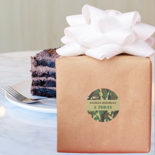 Adesivo Redondo O Camo do Exército Pensou Aniversário