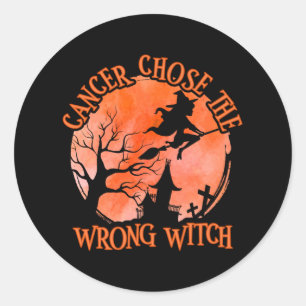 Adesivo Redondo O Cancer De Halloween Escolheu A Bruxa Errada