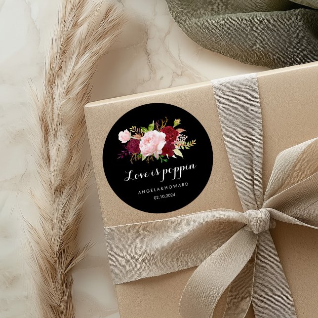 Adesivo Redondo O Clássico Amor de Casamento Negro Tropical é Popp (Criador carregado)