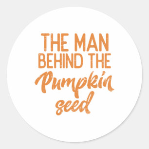 Adesivo Redondo O Homem Por Trás Da Pumpkin Seed Halloween