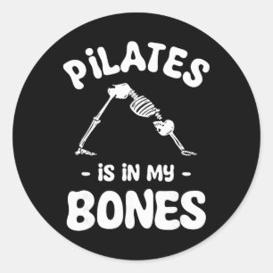 Adesivo Redondo O Pilates Está Nos Meus Ossos Meditação Halloween