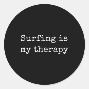 Adesivo Redondo O Surf é Minha Terapia, Surfista Praticando Surf