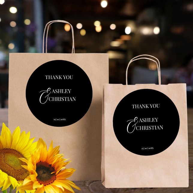 Adesivo Redondo Obrigado de casamento elegante, preto e branco voc (Black and white elegant simple minimalist wedding thank you favor sticker wedding favors)