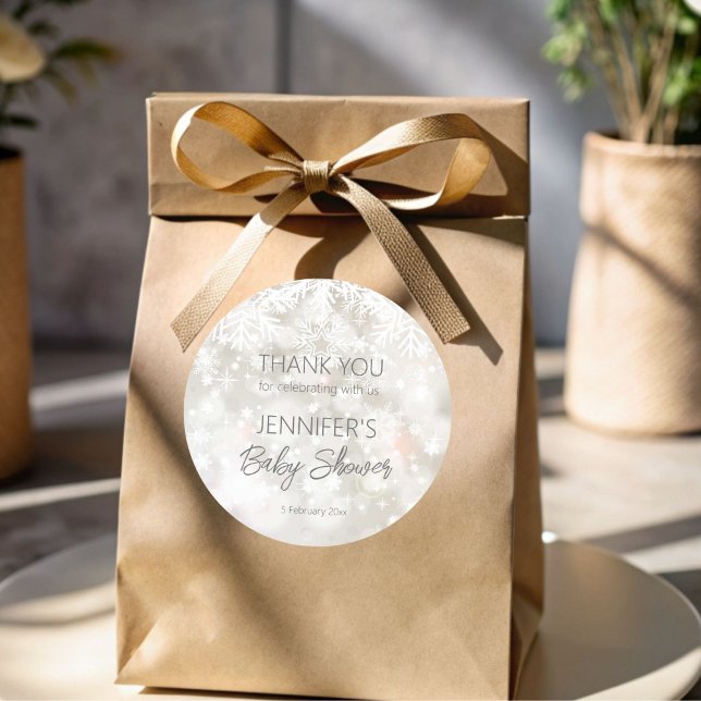 Adesivo Redondo Obrigado pastel de neve de inverno chá de fraldas  (Snowflakes snowy pastel winter baby shower thank you favor stickers personalized baby shower favors)