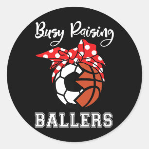 Adesivo Redondo Ocupado Raising Ballers Futebol Funny Futebol Basq