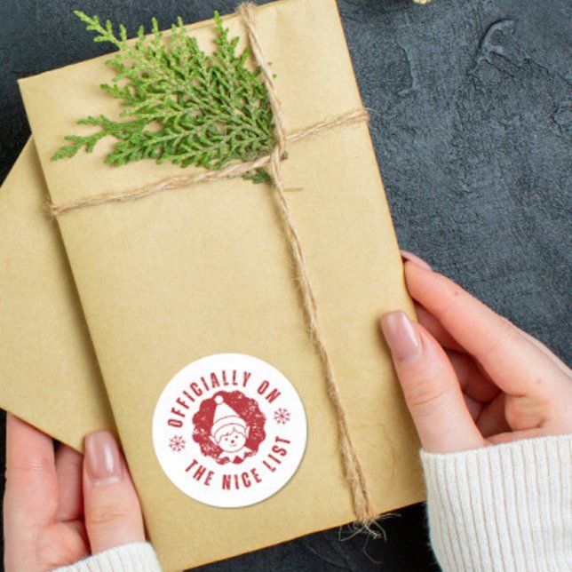 Adesivo Redondo Officially on the Nice List elf Christmas gift  (Criador carregado)