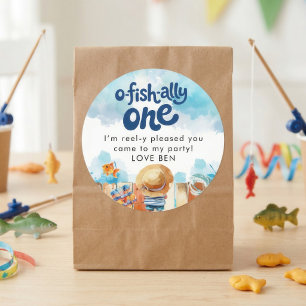 Adesivo Redondo Ofishally Um Menino Pescador Aniversário de 1 ano
