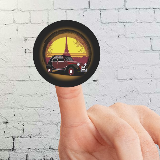 Adesivo Redondo Oldtimer 2cv Charleston Paris Sonnenuntergang (2CV Round Sticker in Black with a Romantic Deux Chevaux Charleston Eiffel Tower Illustration)