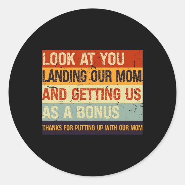 Adesivo Redondo Olhe Para Você Atirando Nossa Mãe E Nos Fazendo Co (Frente)