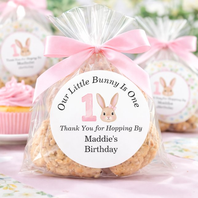 Adesivo Redondo Our Little Bunny Is One 1st Birthday Thank You  (our little bunny is one sticker)