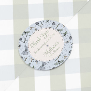 Adesivo Redondo Padrão de Insetos e Gingham do Bebê Azul e Bonito