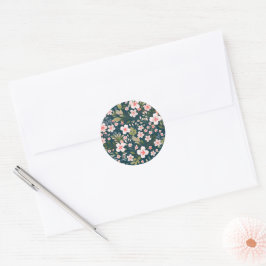 Adesivo Redondo Padrão Floral Rosa e Branco Elegante