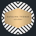 Adesivo Redondo Padrão preto e branco retrô com emblema Dourado<br><div class="desc">Coordena-se com o padrão preto e branco retrorreflector com o Modelo de cartão de negócios emblem Dourado até 1201AM. Um padrão óptico preto e branco cria o interesse visual como um fundo neste design de adesivo personalizado. O emblema dourado falso contém seu nome ou nome comercial, tornando-se uma identidade exclusiva...</div>