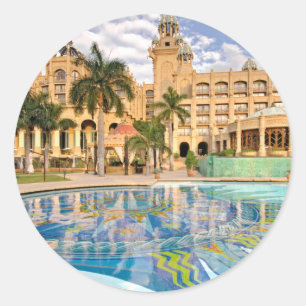Adesivo Redondo Palácio do Hotel da Cidade Perdida e Piscina 2