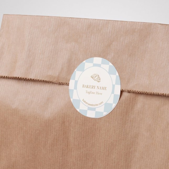 Adesivo Redondo Pale Blue Checkered Cafe Croissant Bakery (Criador carregado)