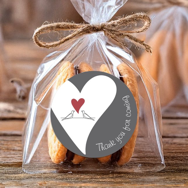 Adesivo Redondo Pássaros de Amor Simples Modernos e Coração Vermel (Criador carregado)