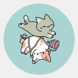 Adesivo Redondo Patas e Diversão – Ilustração Adorável de Gato
