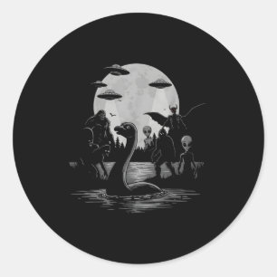 Adesivo Redondo Pé Grande Ufo Monstro do Lago Ness Mothman E Alien