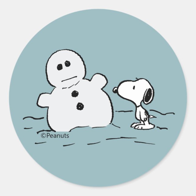 Adesivo Redondo Peanuts | Snoopy Builds A Snowman (Frente)