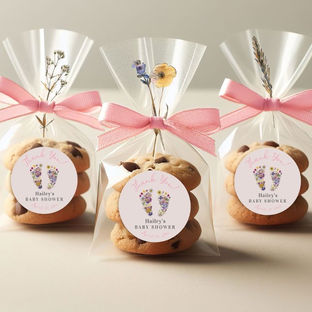 Adesivo Redondo Pegadas de flor selvagem Chá de fraldas rosa Obrig (Pressed Wildflower footprints pink floral feet personalized cute baby girl  shower favor stickers)