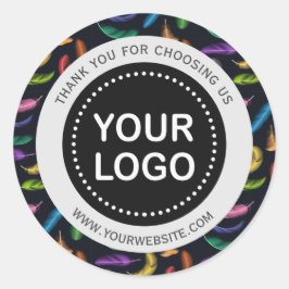 Adesivo Redondo Penas coloridas elegantes Seu slogan de logotipo