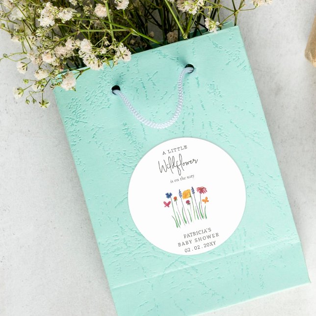 Adesivo Redondo Pequeno Chá de fraldas Bonito de Bebê (Little Wildflower Pretty Baby Girl Baby Shower Classic Round)