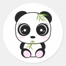 Pequeno panda adorável comendo *Panda Pocket*