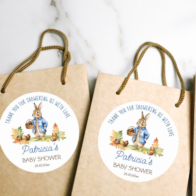 Adesivo Redondo Peter chá de fraldas obrigado coelho (Peter rabbit baby shower thank you favor gift stickers cute bunny in a blue jacket with acorn basket)