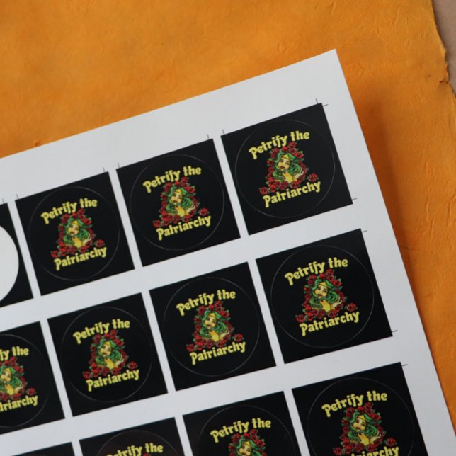 Adesivo Redondo Petrify a medusa feminista Patriarca (Criador carregado)
