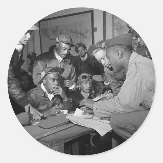 Adesivo Redondo Pilotos do grupo de combate Tuskegee Airmen 332nd (Frente)