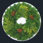 Adesivo Redondo Pine Wreath Christmas SStickers<br><div class="desc">Vinhetas tradicionais de envelopes de Natal. Gráficos de uma coroa de pinheiros com cones de pinheiros. Excelente como selagens de envelopes para seus cartões de cartões de natal e convites.</div>