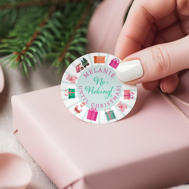 Adesivo Redondo Pink Elf Toy Factory No Peeking Until Christmas (Pink Elf Toy Factory No Peeking Until Christmas Classic Round Sticker)