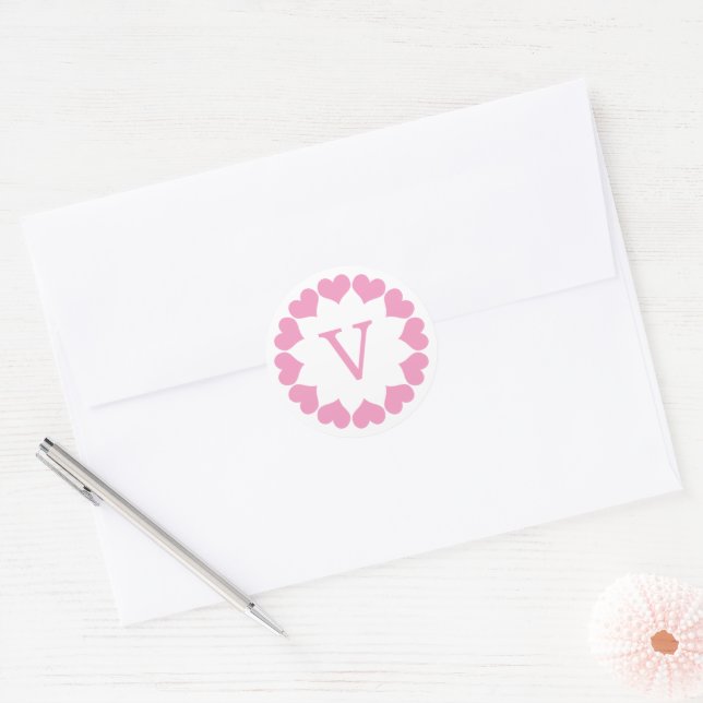 Adesivo Redondo Pink Valentine Hearts in a Circle with Initial (Envelope)