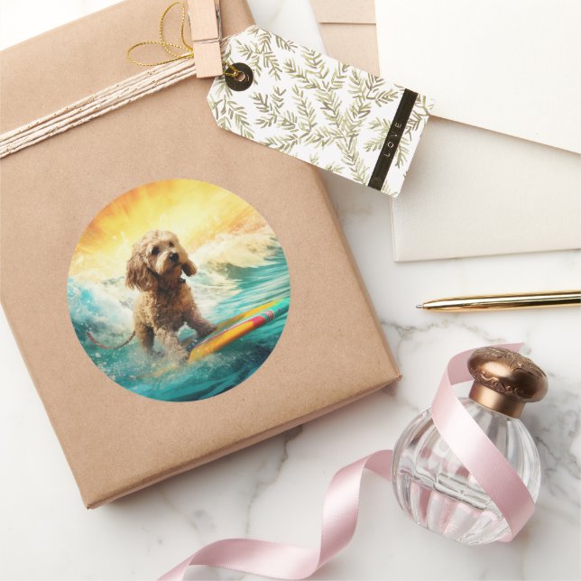 Adesivo Redondo Pintura de surf em praia em Cockapoo (Presentear)