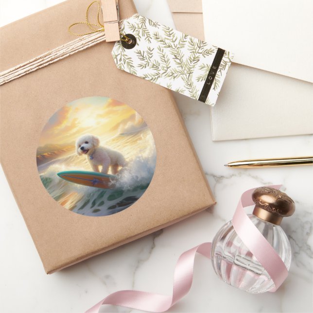 Adesivo Redondo Pintura de surfe na praia de Bichon Frise (Presentear)