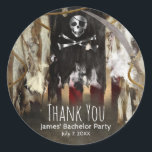 Adesivo Redondo Pirate Theme Birthday ou Favor do Partido do Solte<br><div class="desc">Pirate Theme Birthday ou Bachelor Party Favor Stickers. Itens correspondentes disponíveis. Personalizar para qualquer evento.</div>