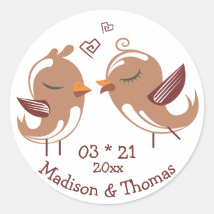 Adesivo Redondo Pombinhos Castanhos Casamento Personalizado Amor
