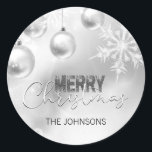 Adesivo Redondo Prata White Christmas Snowflake Snow Baubles<br><div class="desc">Personalize estes elegantes adesivos de Natal em cor prateada e branca com luzes,  bolhas,  neve,  flocos de neve. Personalize adicionando sobrenome,  mensagem ou exclusão.</div>