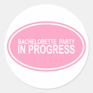 Adesivo Redondo Presentes em andamento das camisetas da festa de