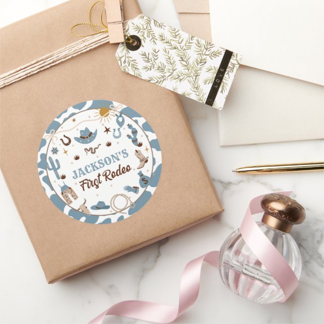 Adesivo Redondo Primeiro aniversario de Garoto Primeiro Rodeio Oci (Presentear)