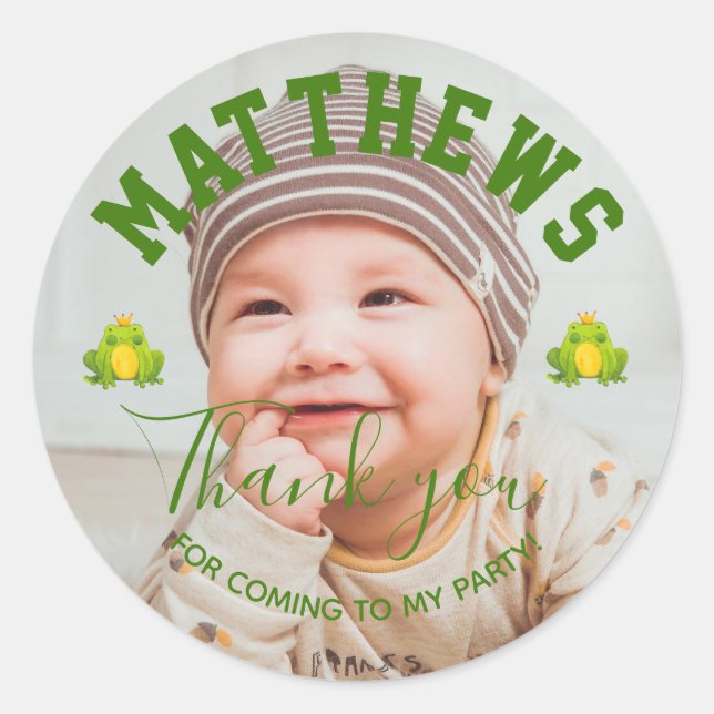 Adesivo Redondo Primeiro aniversario Príncipe Festa do Sapo Obriga (Frente)